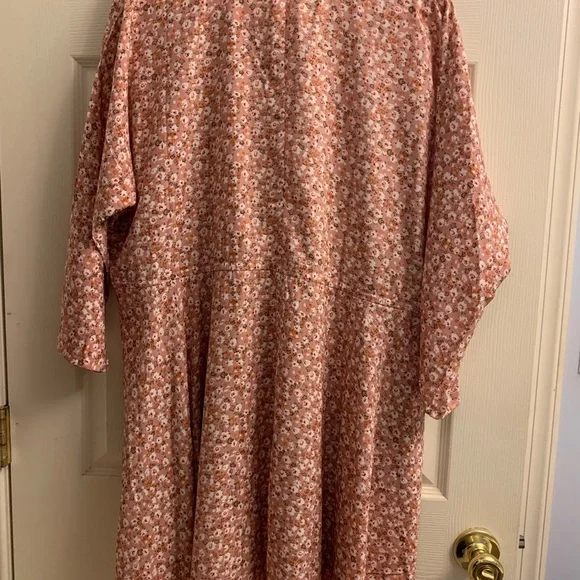 Easel NWT Floral Dress Pink Medium Oversized - Picture 3 of 8
